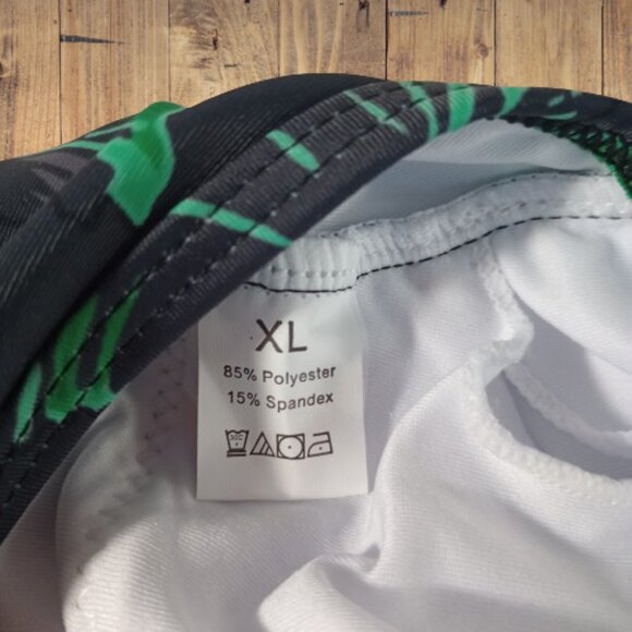 Finwanlo 1 Piece Criss Cross Back Swimsuit Black with Green Tropical Pattern NWT - Picture 8 of 8